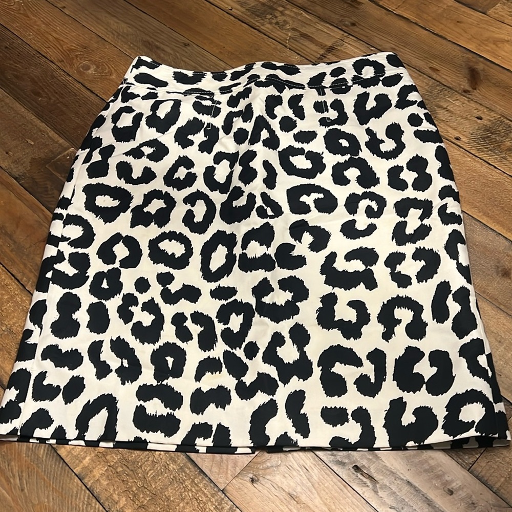 Loft Black and White Leopard Print Skirt Size 4